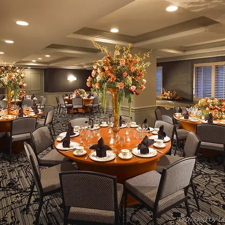 Hilton Checkers Los Angeles 